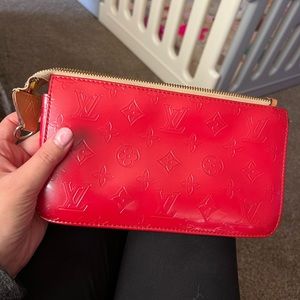 Red pochette LV